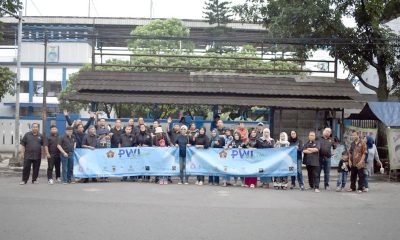 PWI Kota Bandung berbagi takjil
