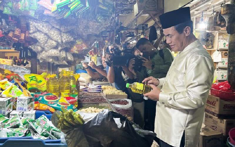 Mentan, Andi Amran Sulaiman saat sidak di Pasar Lenteng Agung