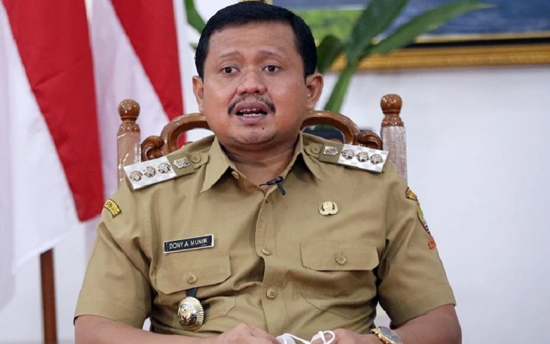 Bupati Sumedang, Dony Ahmad Munir