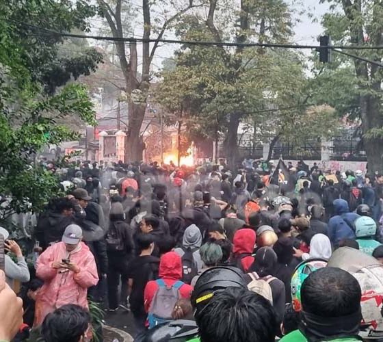 Mahasiswa demonstrasi di Jabar