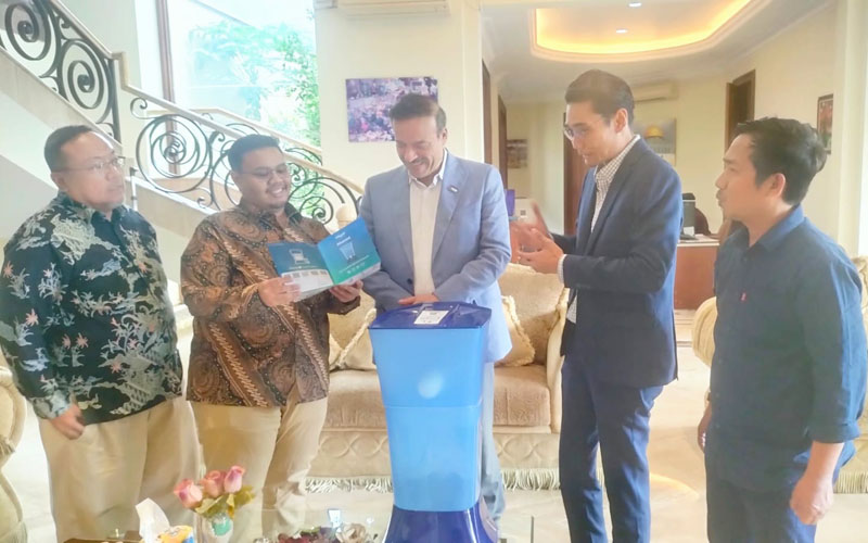 penyerahan filter air Nazava di Kedubes Palestina, Jakarta