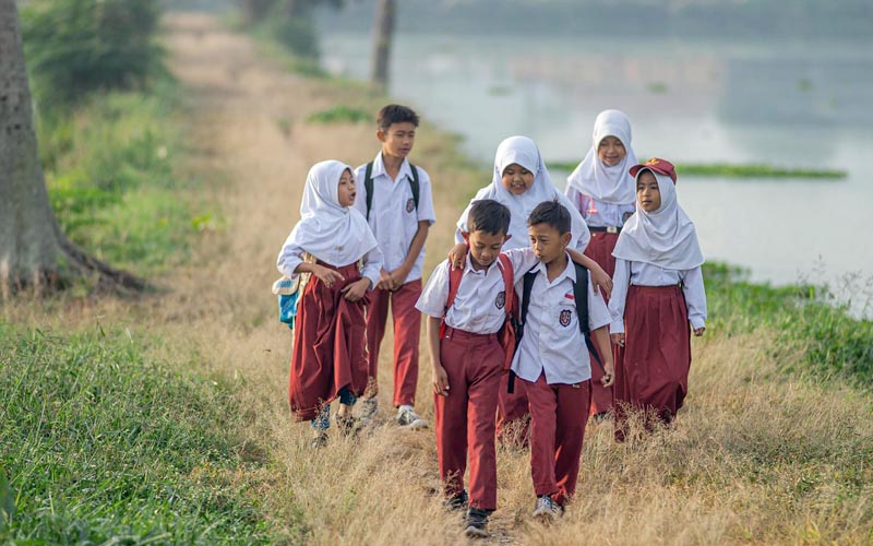 Ilustrasi anak sekolah