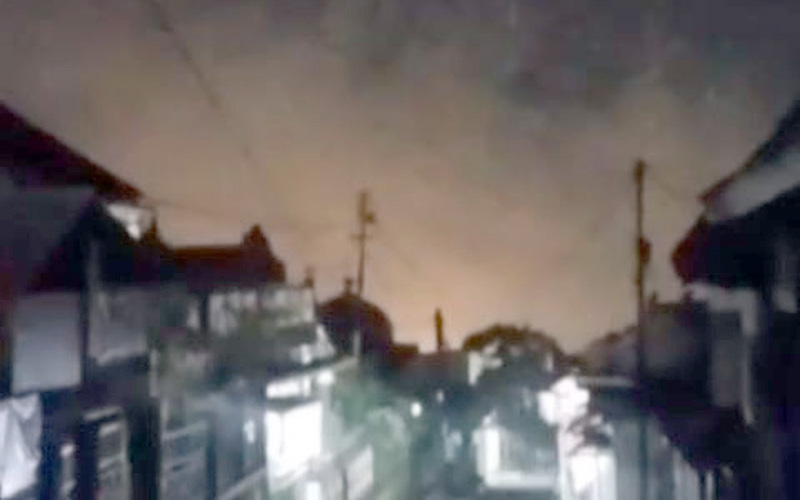 Cahaya dan dentuman di Cianjur