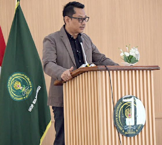 Ketua KPID Jawa Barat Adiyana Slamet