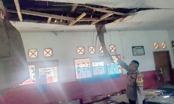Ilustrasi sekolah rusak