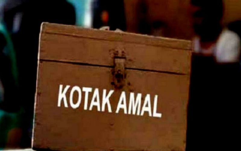 Ilustrasi pencurian kotak amal masjid