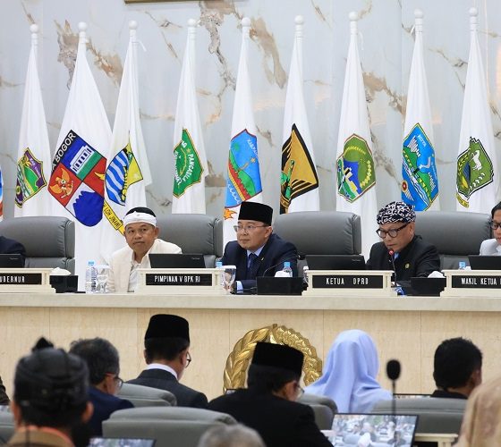 DPRD Provinsi Jawa Barat saat rapat Paripurna